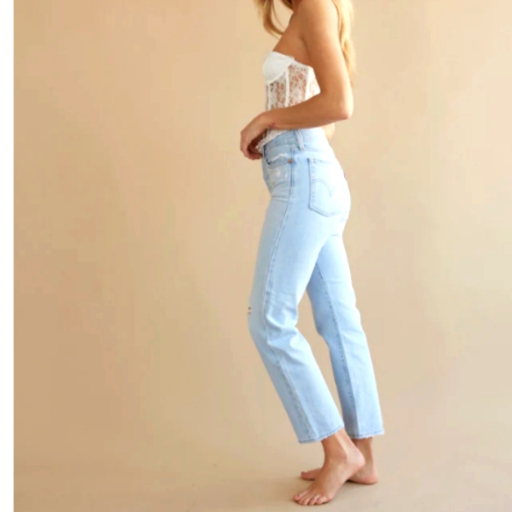 Levi Wedgie Straight High Waist 27